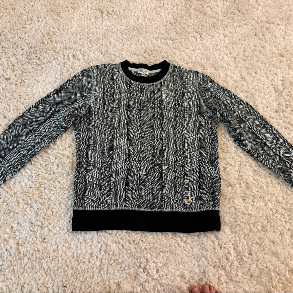 Black and green Kwnzo woman’s Sweater